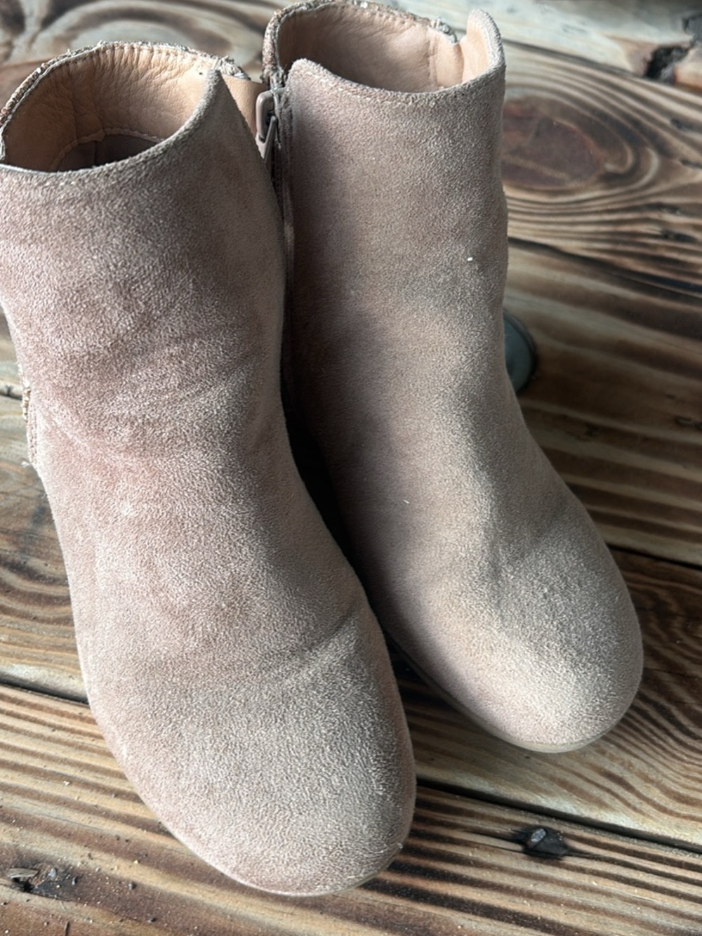 Girls size 2 Suede Ankle Bootie with Glitter back…so cute!